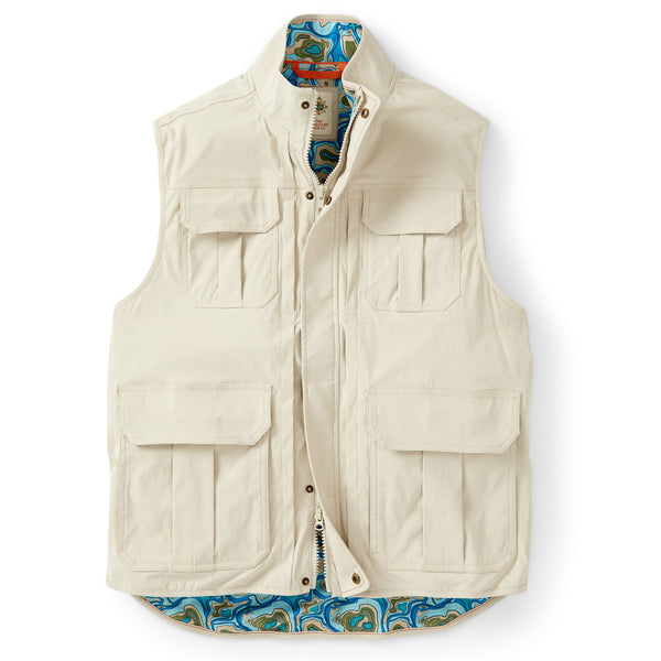 Helmsman Travel Vest – The Territory Ahead